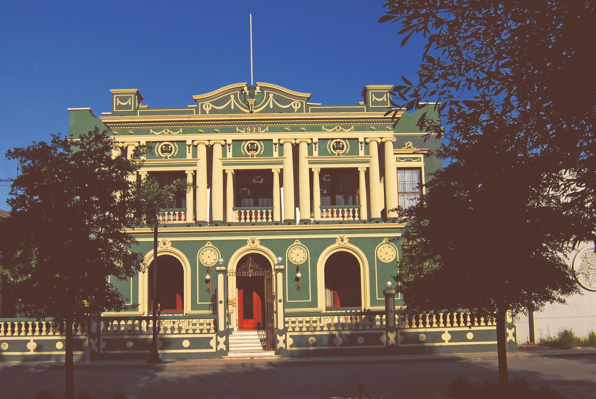 El Casino de Linares: belleza francesa en un Pueblo Mágico